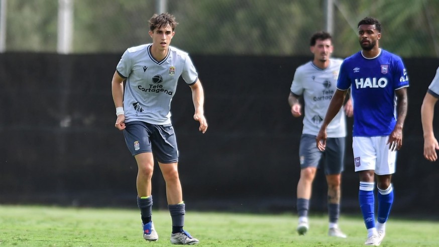 Iker Abellán: "Me siento preparado para este salto tan grande en el Cartagena"