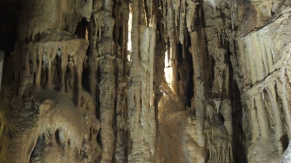 Imagen de la zona de entrada a la Cueva del Puerto