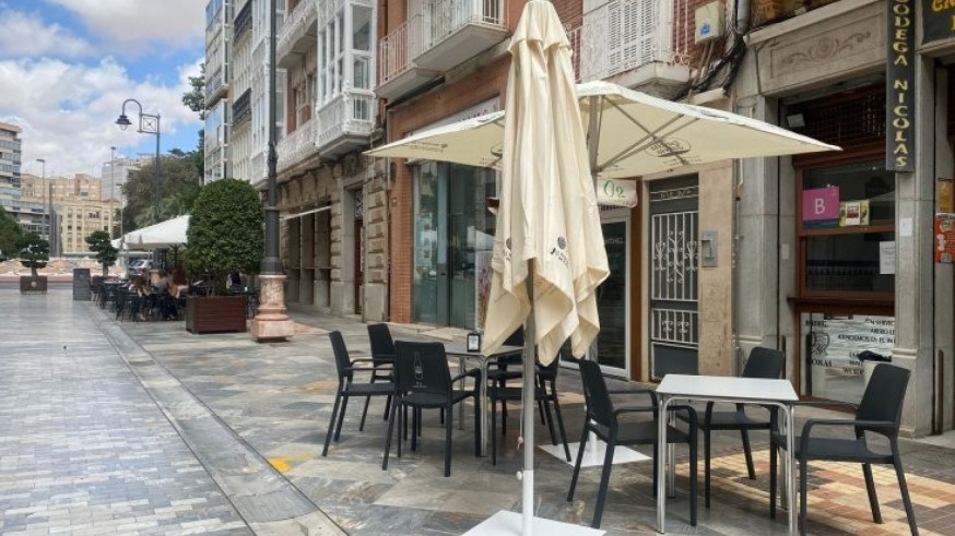 Hostecar se opone a la disminución de las terrazas tras su ampliación durante el COVID