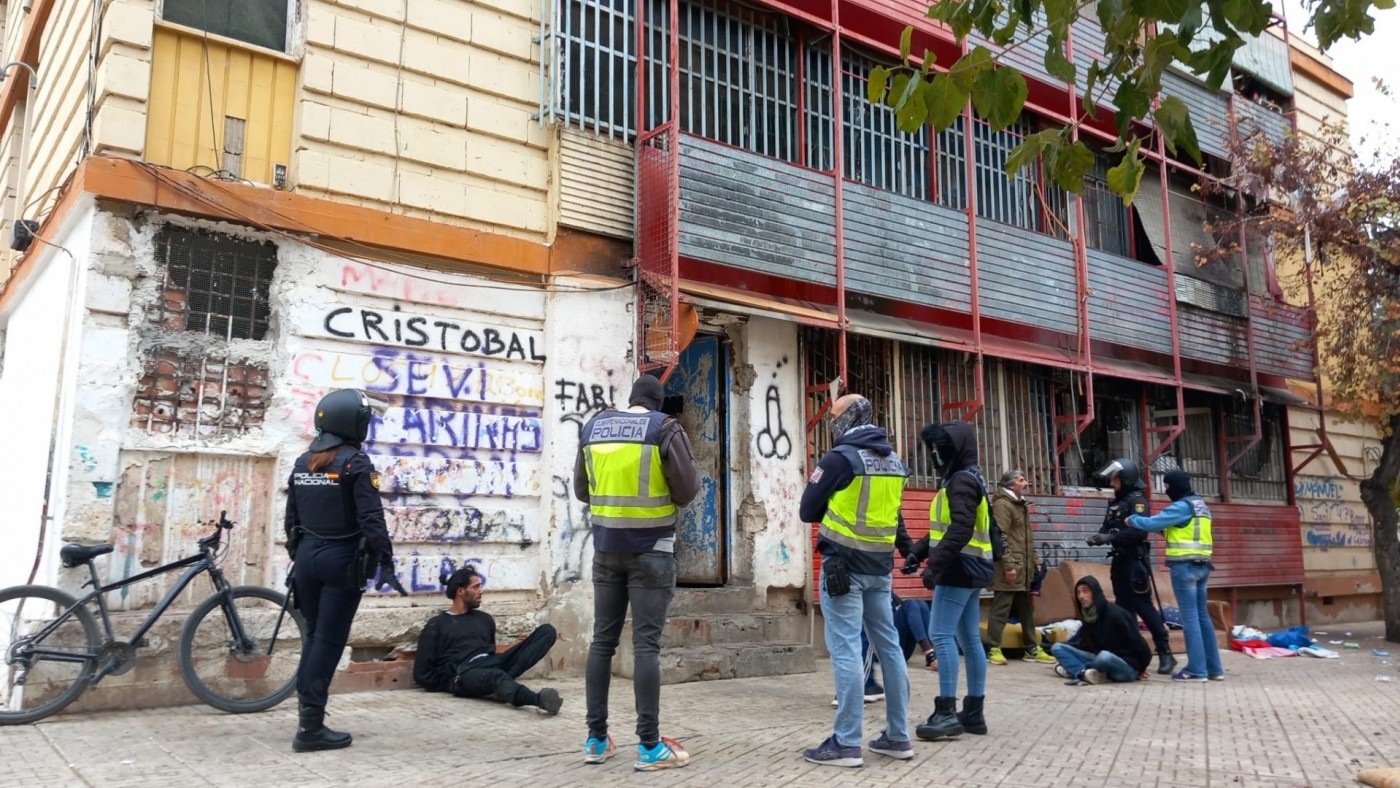 Siete detenidos y desmantelados dos puntos de venta de droga en el barrio de La Paz en Murcia