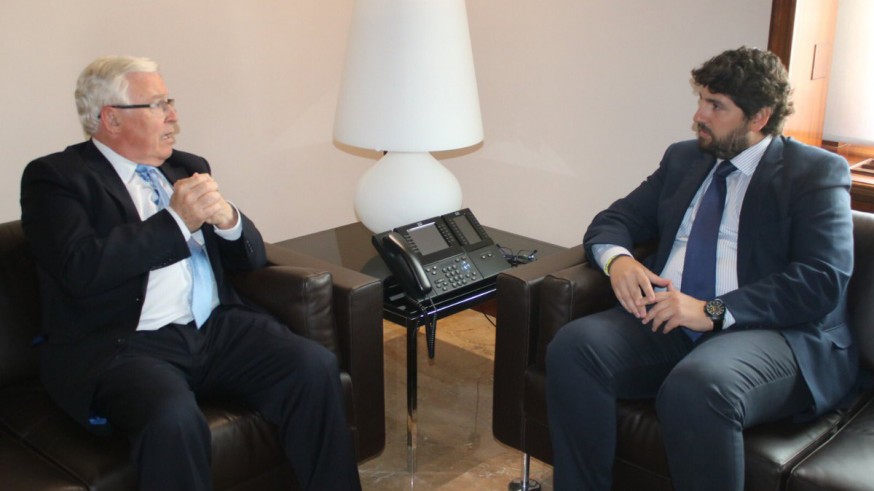 Cobacho, reunido con el presidente regional López Miras
