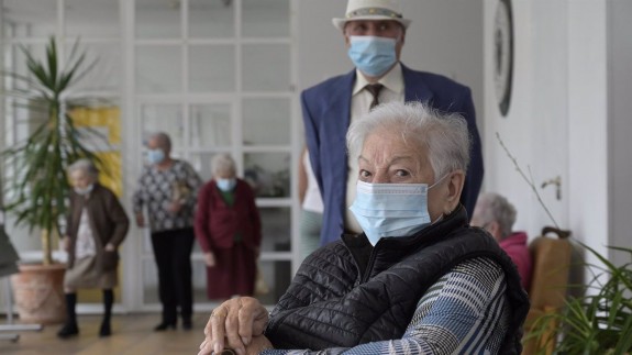 La pandemia complica la situación económica de las residencias de mayores cuyos gestores no descartan movilizarse