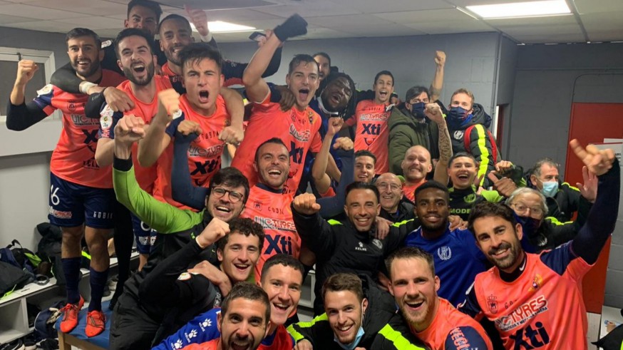 Los jugadores del Yeclano celebran la victoria en la Copa del Rey
