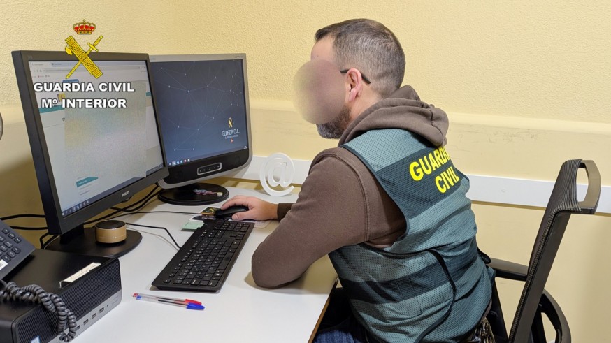 Detenido en Abarán por suplantar a un octogenario y comprar dos móviles de alta gama