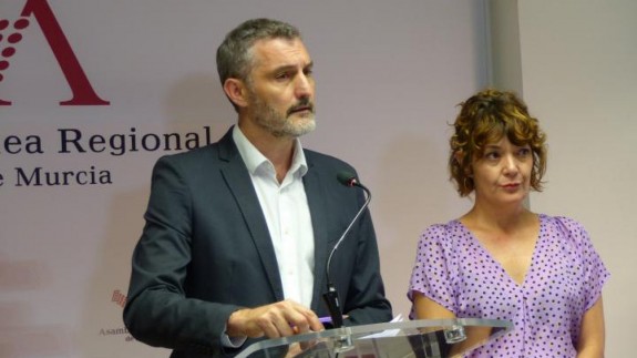Urralburu (Podemos): 'López Miras es un auténtico irresponsable por provocar esta situación'