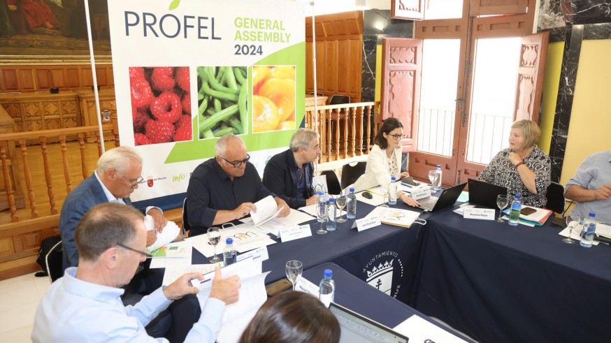 La industria europea de frutas y vegetales plantea en la Región sus retos de futuro