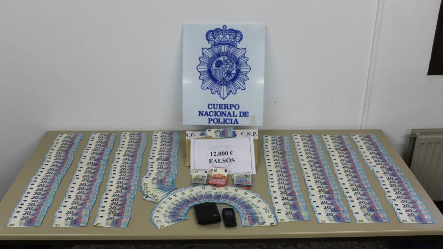 Billetes incautados por la Policía.