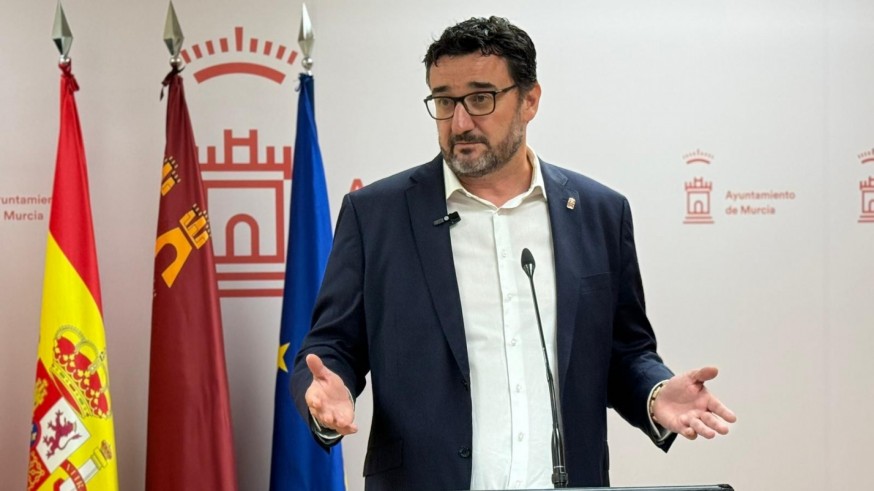 El PSOE denuncia ante el Tribunal de Cuentas un gasto de más de un millón de euros en flores en Murcia