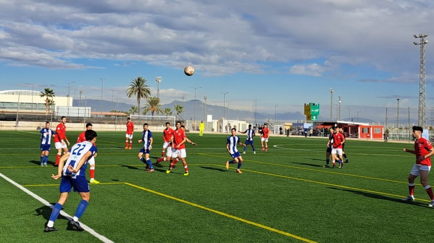 El Lorca Deportiva aprieta la liga al vencer al Racing Murcia
