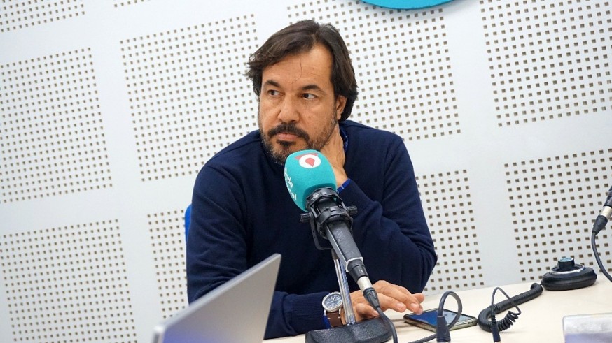 Veneno me dieras. Con Miguel Motas hablamos de pulseras que permiten detectar si se ha echado algún tipo de droga en las bebidas