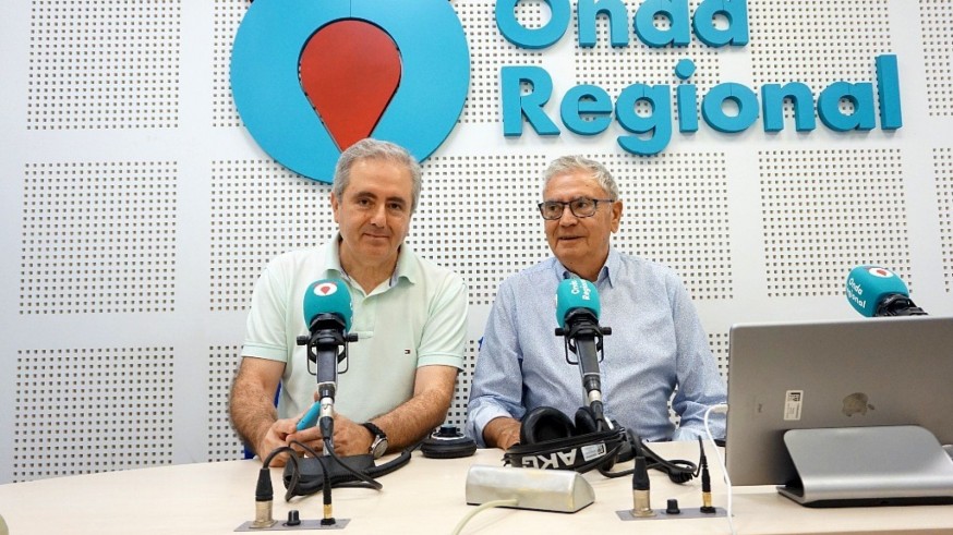 En Conversaciones con dos sentidos hablamos con Manolo Segura y Enrique Nieto de jubilaciones, periodistas o el periodismo en la Región de Murcia