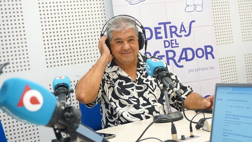 Detrás del mostrador. Hablamos con Rafael Medina, componente de Malvariche y propietario en Alhama de Sonata tienda y escuela musical