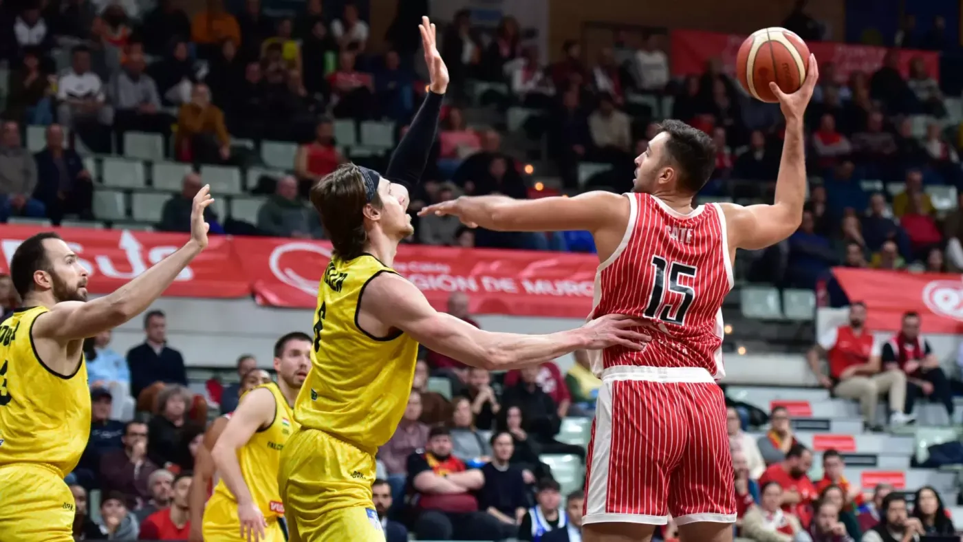 El UCAM arrolla al Falco y sigue firme en la Europe Cup (97-67)
