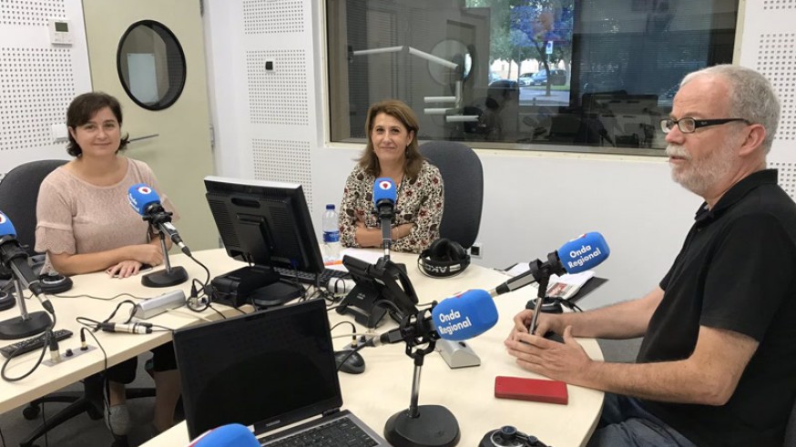 Los tertulianos Pilar Benito y Paco Paños.