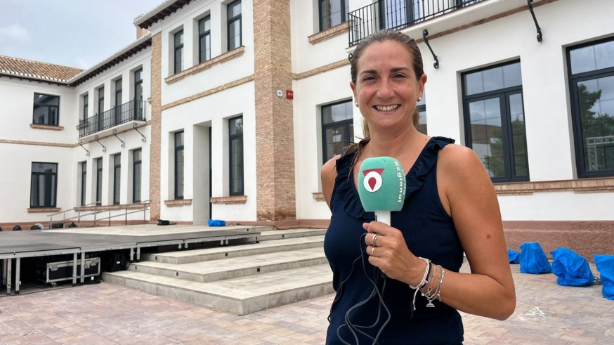 Inauguración del antiguo Colegio Vicente Medina en Archena