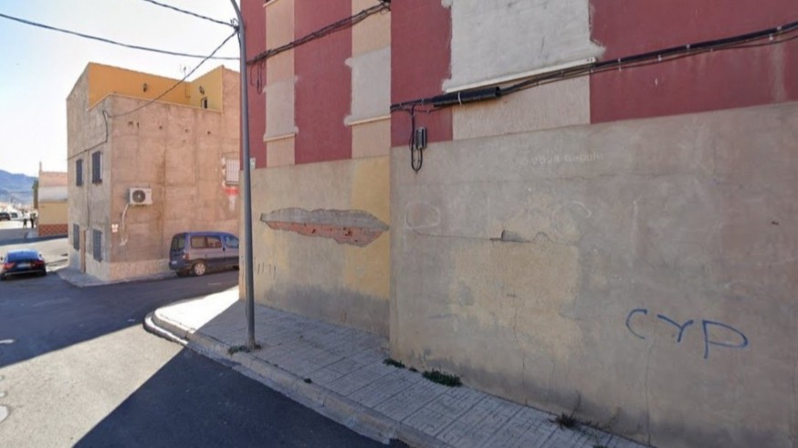 Un hombre, detenido en Jumilla tras agredir a su esposa y atrincherarse con una escopeta en casa