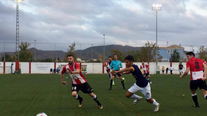 El UCAM B vence 0-2 al Algar 