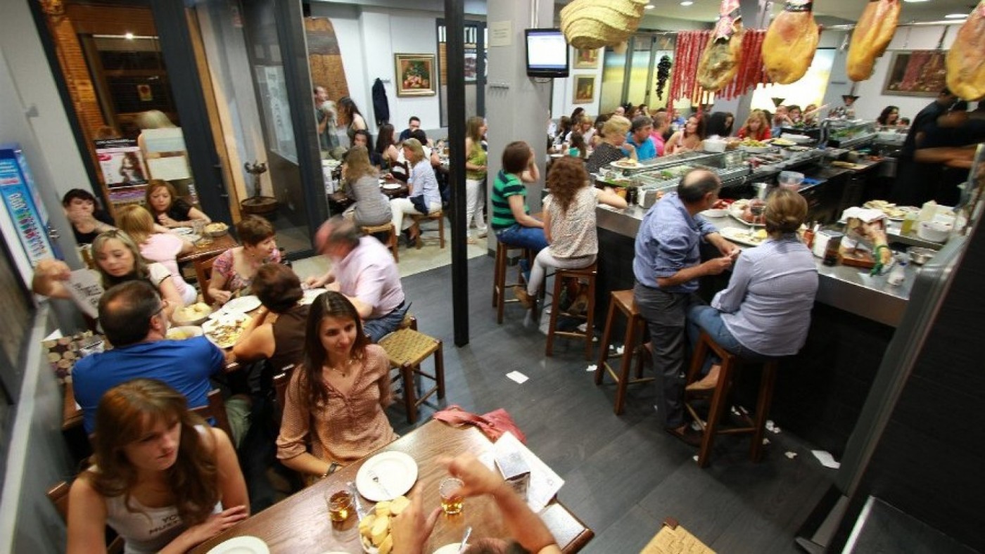 Bares, cafeterías y guías turísticos de Murcia, indicativos de afluencia al WARM UP