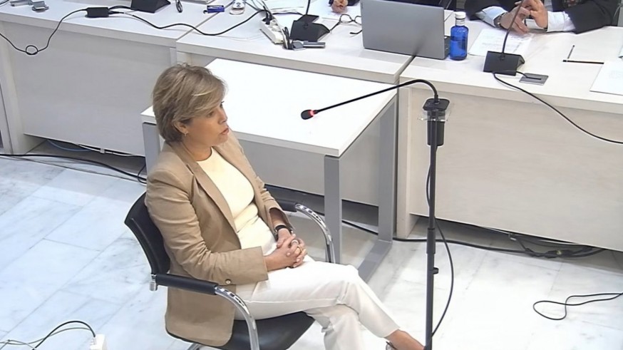 Soraya Sáenz de Santamaría desconoce si el CNI investigó a Bárcenas 