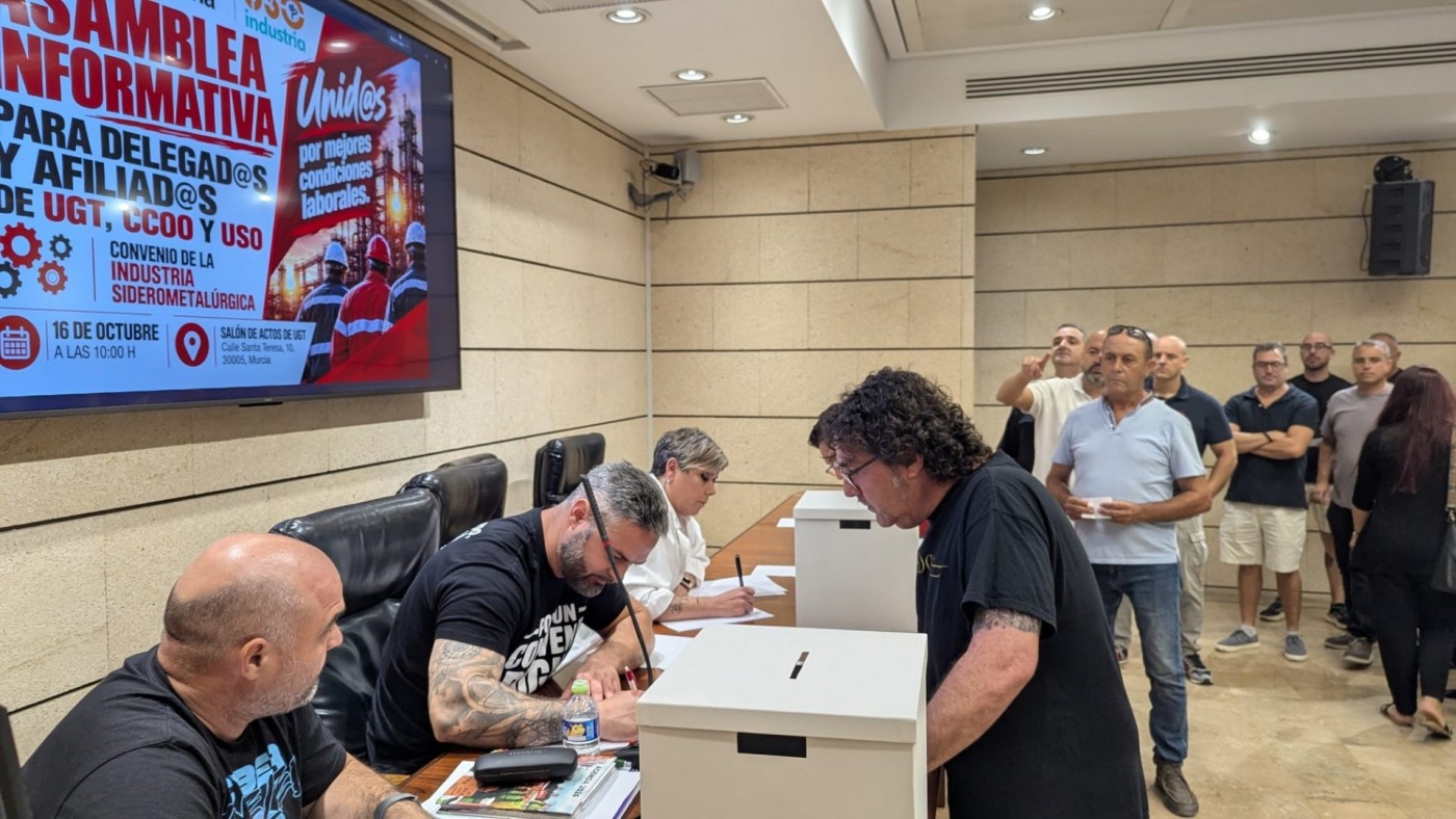 Los trabajadores del metal convocan una huelga indefinida en la Región