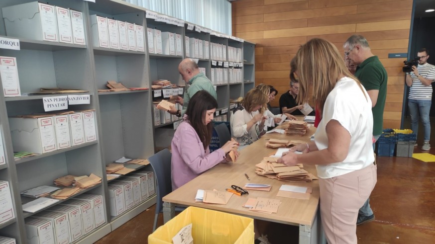Finaliza el recuento en la Junta Electoral de Zona de Murcia