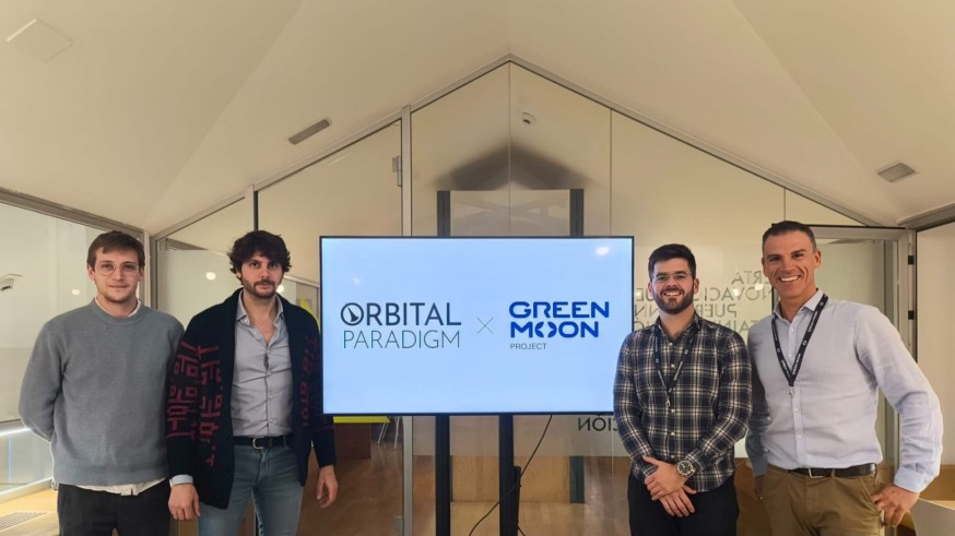 Mirando al cielo. Green Moon Proyect