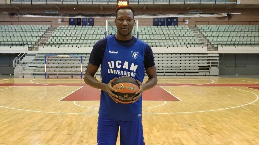 El UCAM renueva a Jordan Sakho