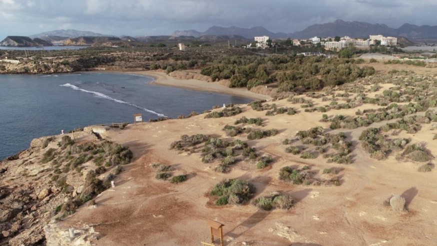 Muere ahogada en la playa de Matalentisco en Águilas una mujer de 64 años