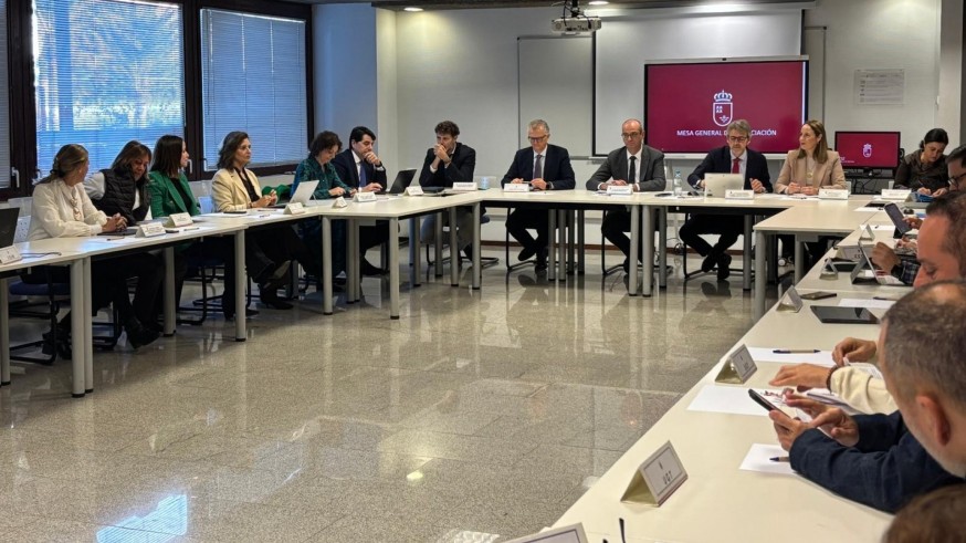 Aprobada la oferta pública de empleo en la Región de Murcia con más de 2.800 plazas