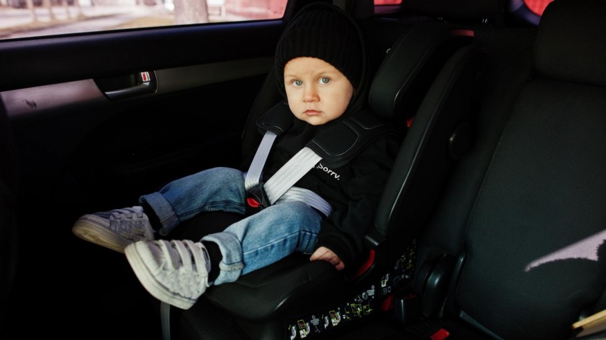 ¿Por qué desciende el uso de dispositivos de seguridad infantil en el automóvil?