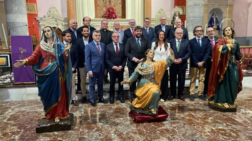 La Cofradía del Perdón de Murcia recibe las imágenes del Calvario tras una nueva restauración
