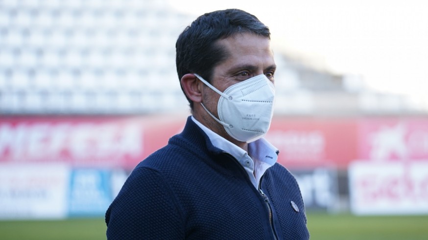 Loreto, nuevo entrenador del Real Murcia, en el Estadio Enrique Roca