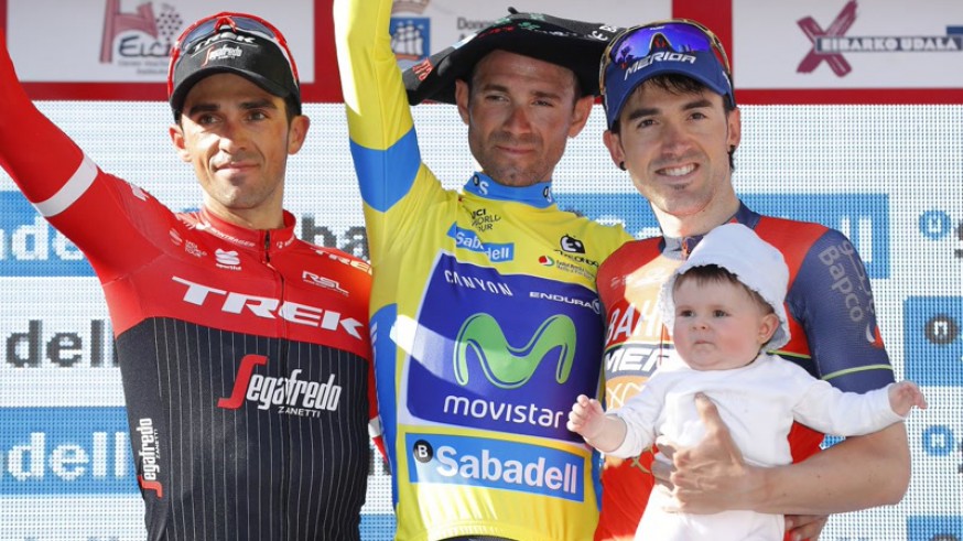 Valverde gana su primera Vuelta al País Vasco aguantando el envite de Contador