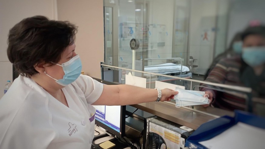 La mascarilla será obligatoria a partir de este sábado en hospitales y centros de salud de la Región de Murcia