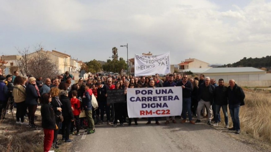 Nueva protesta de los vecinos de La Parroquia por el mal estado de la carretera
