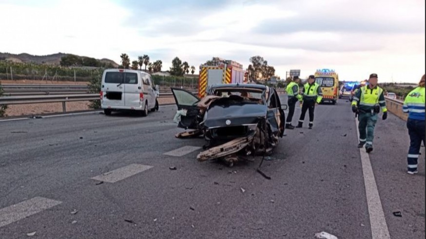 Un fallecido en un accidente de tráfico múltiple en Alhama de Murcia