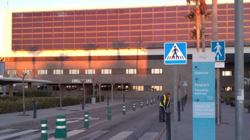 Dos hombres resultan heridos, uno con quemaduras, en el incendio de una nave industrial de Torre Pacheco