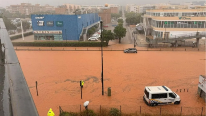 La UME achica agua en Ibiza ya previsiones de lluvia menos copiosas