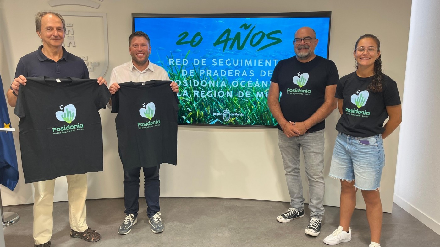 La Red de seguimiento de praderas de posidonia en la Región cumple 20 años