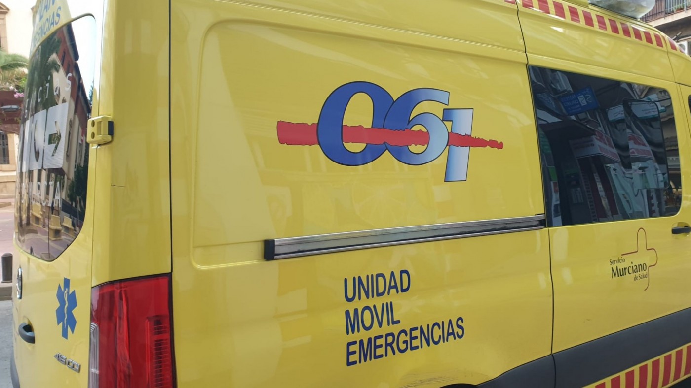 Una mujer de 80 años fallece mientras se bañaba en una playa de La Manga