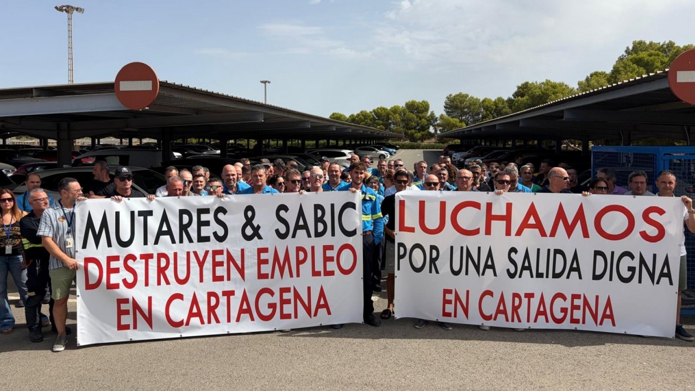 Los trabajadores de Sabic La Aljorra dan de plazo hasta octubre para conocer su futuro