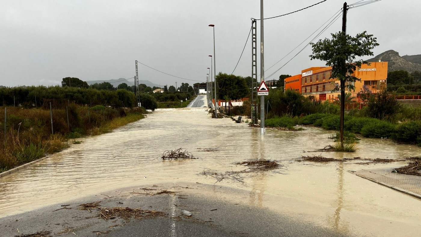 El MITECO prevé que de aquí a final de año hidrológico llueva la mitad de lo previsto en la Región