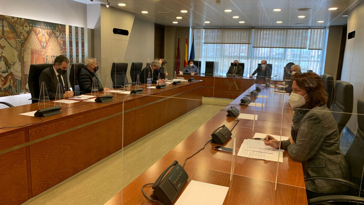 El voto contrario de Pascual Salvador (Vox) frustra en la Asamblea una declaración conjunta de condena al asalto de Lorca