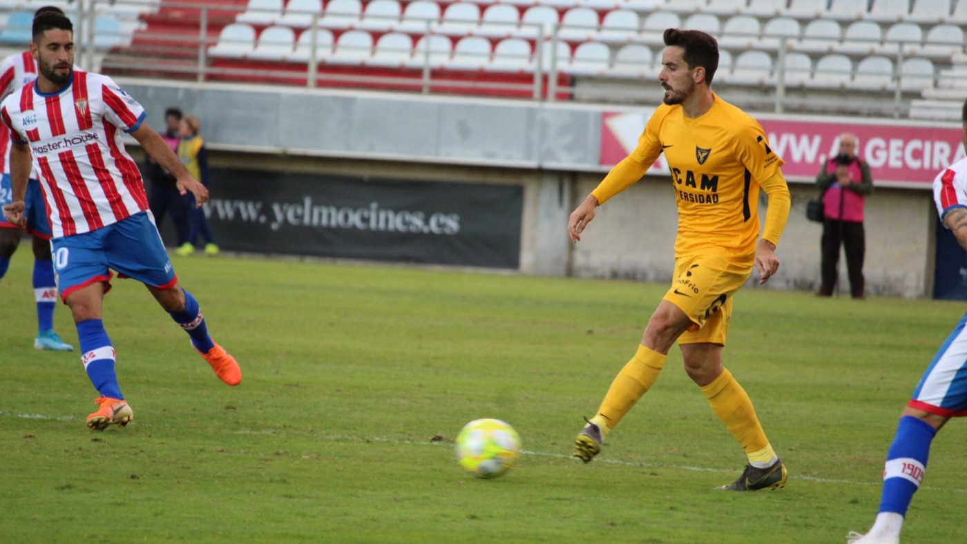 El UCAM Murcia vence en el 92 al Algeciras| 1-2
