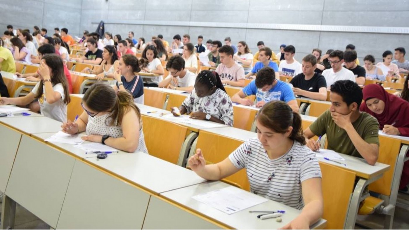 La UMU enviará por correo electrónico a los centros educativos el nuevo modelo de EBAU