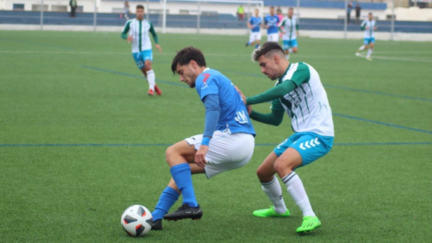 El Mar Menor no reacciona y tampoco puede con el Torremolinos (0-0)