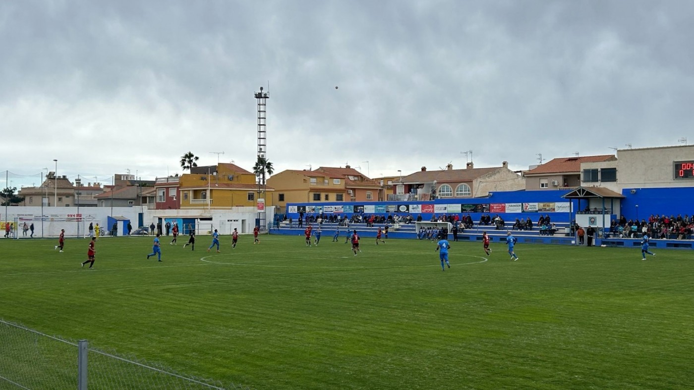 El Bala Azul frena al Cieza (1-0)