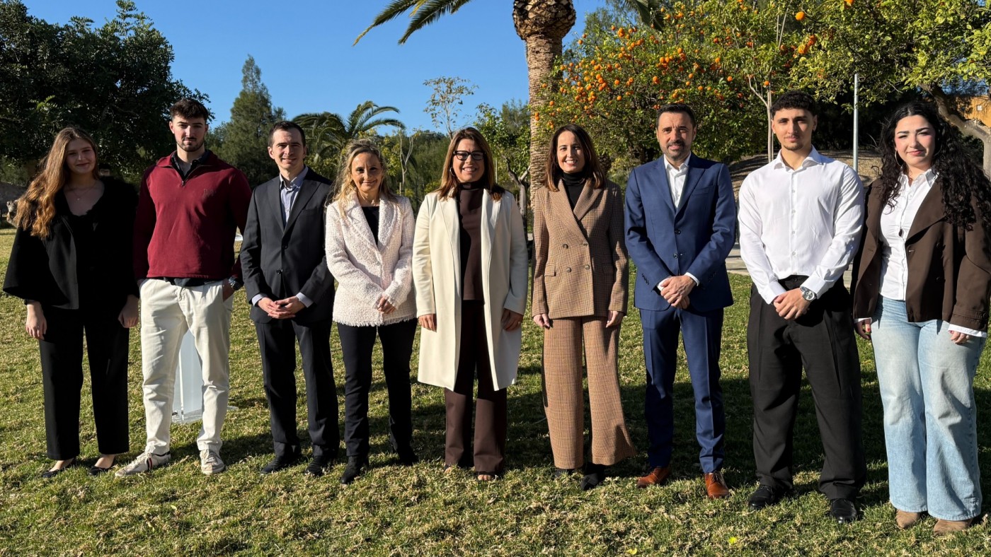 Alicia Rubio presenta un proyecto centrado en talento, investigación y bienestar universitario