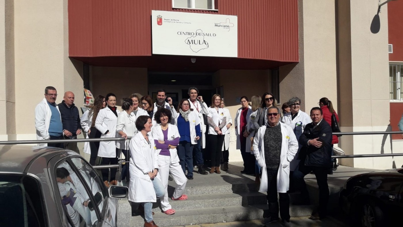 Médicos de Mula protestan por la inseguridad en los centros sanitarios
