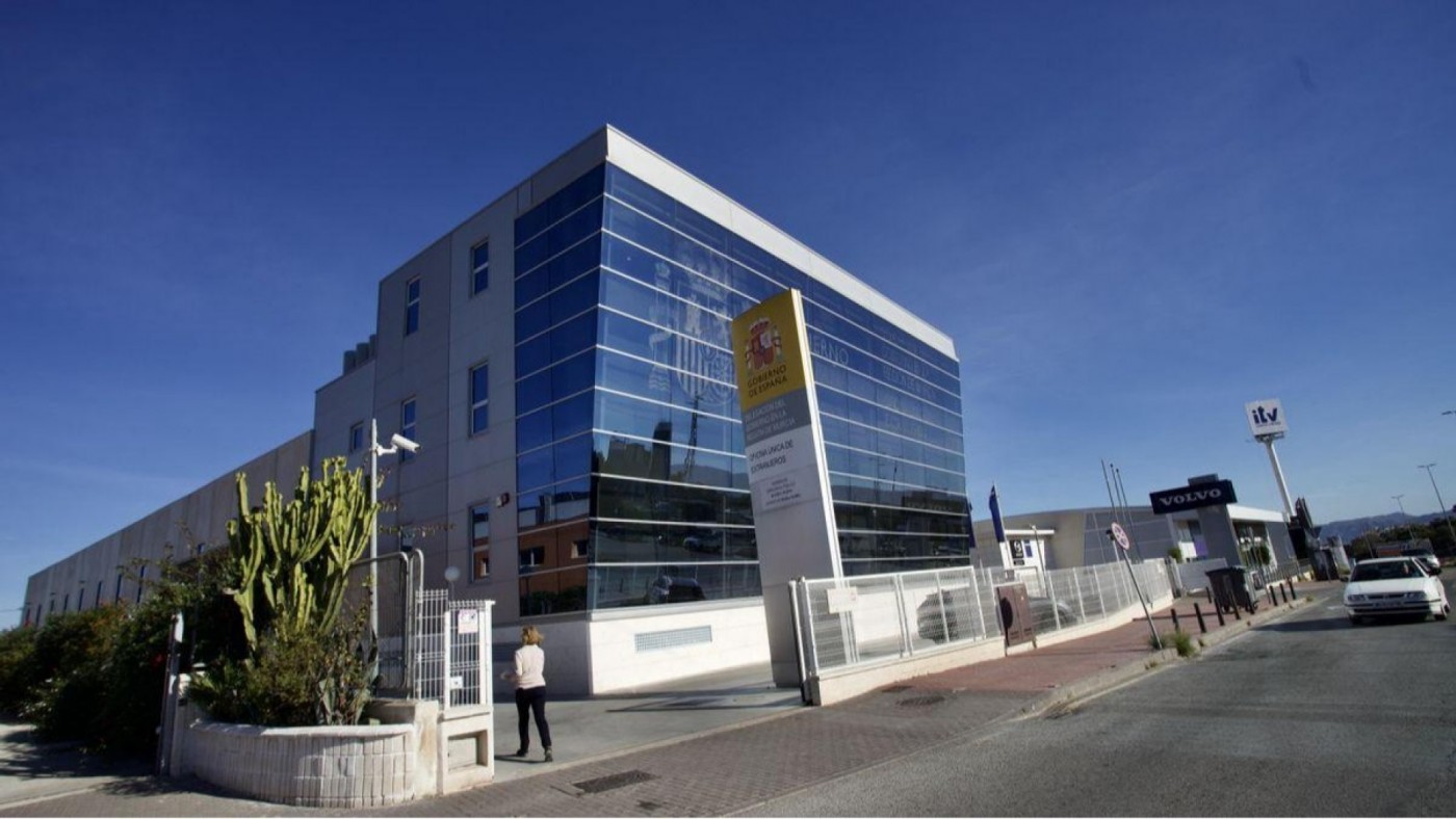 Huelga indefinida en las oficinas de extranjería 